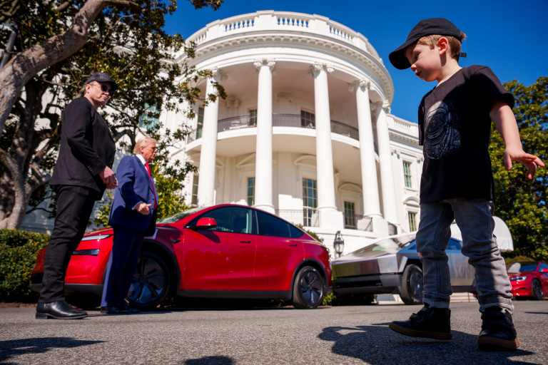 Децата на милиардера са неговата вяра за бъдещето