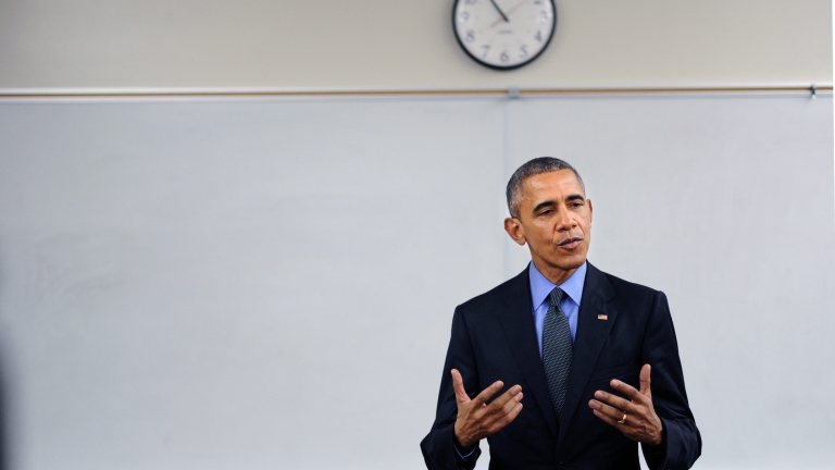 Обама разглежда мерки за ограничаване на достъпа до оръжие в САЩ