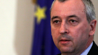 Пирински отхвърли обвиненията за безконтролни харчове