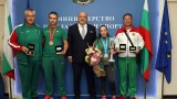  Министър Кралев награди състезателите по ловна пукотевица Селин Али и Иван Георгиев за триумфите им на Световното състезание 