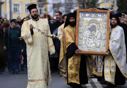Чудотворната Пресвета Богородица тръгва за Варна, Шумен и В. Търново