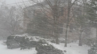 Цялата страна в жълто заради бурен вятър