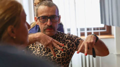Мъж или жена: Чехия екстрадира германски крайнодесен активист, сменил официално пола си