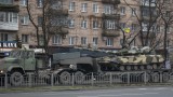 Русия прибегна до далекобойни оръдия в Мариупол, уличните боеве продължават