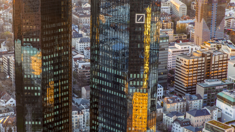 Deutsche Bank се съгласи да плати $7,2 милиарда глоба на САЩ