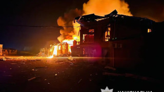 Най-малко четирима загинали и 15 ранени при руски удари в Киевска област