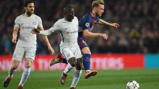 Твърдият титуляр в средата на терена за Челси Н Голо