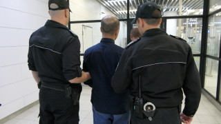 Румъния ни върна петимата ало-измамници