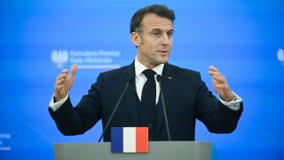 Френският президент Еманюел Макрон започна обиколка в Източна Африка в
