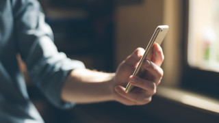 Рекламни SMS-и раздуват телефонните ни сметки