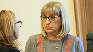 Цачева бори битовата престъпност и нейната сестра е жертва на грабеж