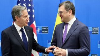 Топ дипломатите на Украйна и САЩ проведоха "важен" разговор преди срещата на НАТО