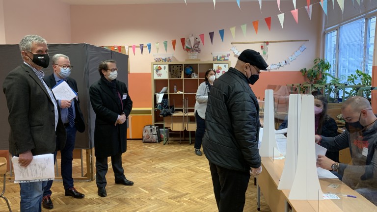 ОССЕ внимава за машинното гласуване и секциите