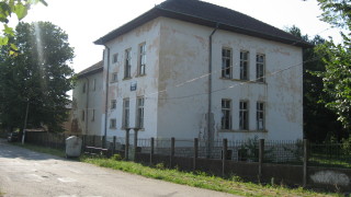 Все по често в цялата страна изоставени хотели почиви бази и