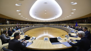 Европейският съюз и Великобритания започнаха петседмични интензивни преговори за постигане