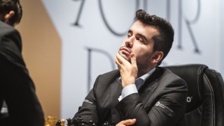 Китаецът Динг Лирен си върна инициативата в мача за световната