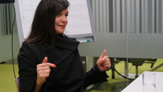 Запознайте се с Аделина Шикова Българката заема лидерска позиция в