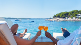 Сезонът на сватбите е открит което означава че младоженците са