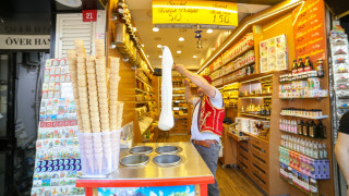 Лято е и сладоледът е едно от изкушенията към които