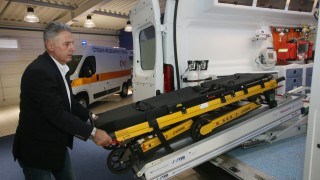 Представиха първите две от общо 400 очаквани линейки за спешната