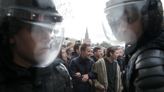 И днес руската полиция арестува опозиционери в Москва съобщи Дойче