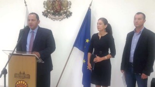 Децата в училищата и детските градини вече получават български плодове