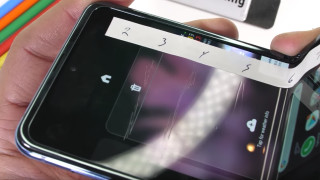 Колко здрав е екранът на Samsung Galaxy Z Flip