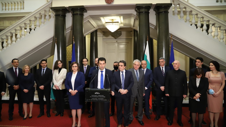 Министър Божанов с вертикална функция, ще оправя електронните услуги от дома