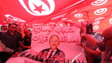  Президентът на Тунис привиква парламентарен референдум 