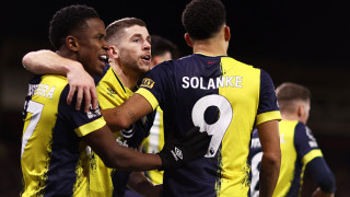 Новият мениджърът на Нотингам Нуно Еспирито Санто дебютира с драматична