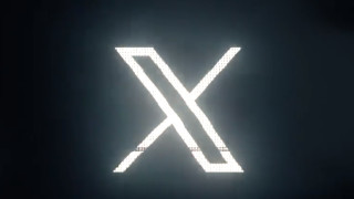 Илон Мъск замени логото на Twitter с X съобщава Файненшъл