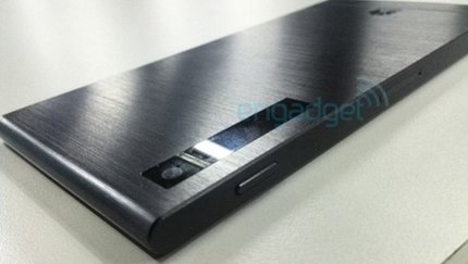 Huawei също готви метален смартфон?