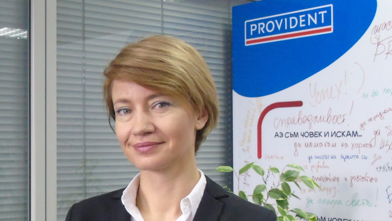 Соня Бонова поема управлението на маркетинга в Provident