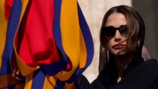 Загадъчното отсъствие на кралица Рания от национален празник
