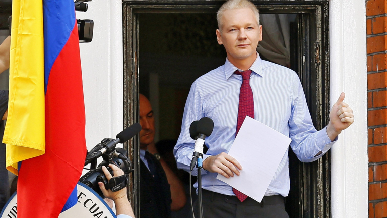 Google “управлява” САЩ, смята Асандж