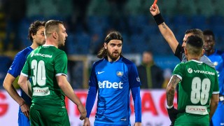 Козмин Моци не е с ореол на терена Румънецът не