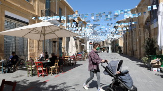 Кипър отчита 325% ръст на приходите от туризъм за година