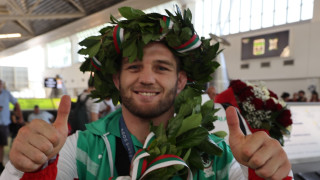 Олимпийският шампион Магомед Рамазанов се завърна триумфално в България Ето какво