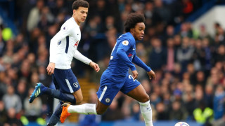 Полузащитникът на Челси Вилиан провокира мениджъра си Антонио Конте Бразилецът