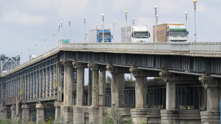 Затварят за три часа дневно Дунав мост - Русе за ремонт