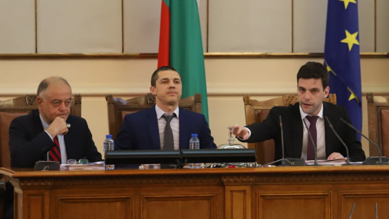 Около 30 000 са лекарите в България. Това стана ясно