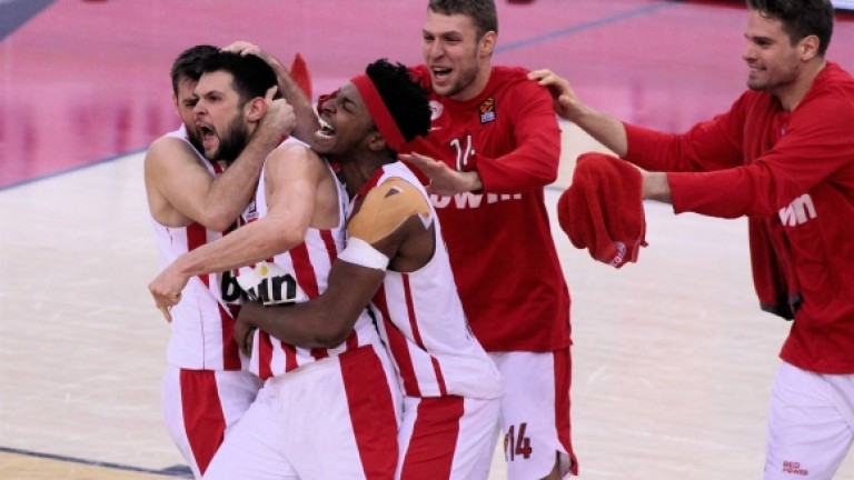 Александър Везенков и Олимпиакос спечелиха баскетболната Суперкупа на Гърция