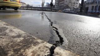 Условията не са подходящи фугите са замърсени сега ще го