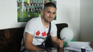 Юношата на Нефтохимик Йолиян Милков подписа договор с клуба за