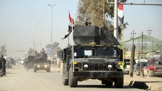 Иракските сили настъпват към летището в Мосул