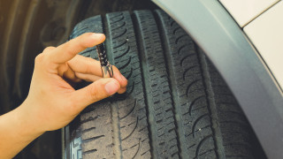 Вандал наряза гумите на 10 коли в столичния квартал "Хаджи Димитър"