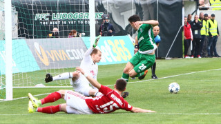 Късен обрат доближи Лудогорец до титлата след гладиаторски сблъсък с ЦСКА