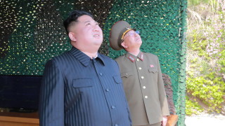 Ким Чен-ун останал "много доволен" от ракетните изпитания