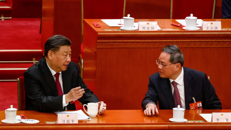 Китайският президент Си Дзинпин номинира днес 63-годишния Ли Цянза премиер.
Това