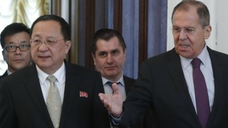 Лавров ще посети Северна Корея